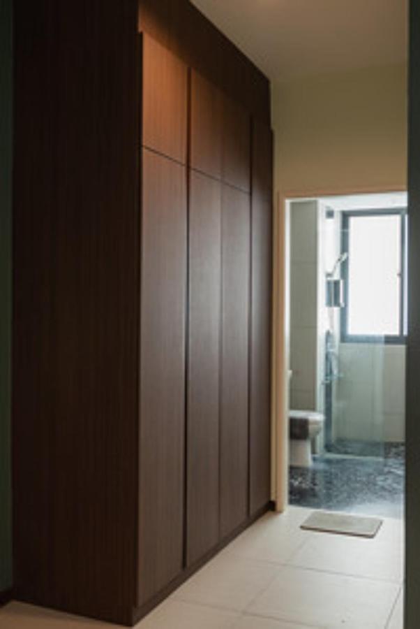 Deluxe Seaview Suite Twin Bed By The Only Bnb Tanjung Tokong Ngoại thất bức ảnh