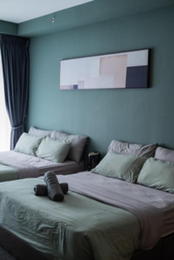 Deluxe Seaview Suite Twin Bed By The Only Bnb Tanjung Tokong Ngoại thất bức ảnh