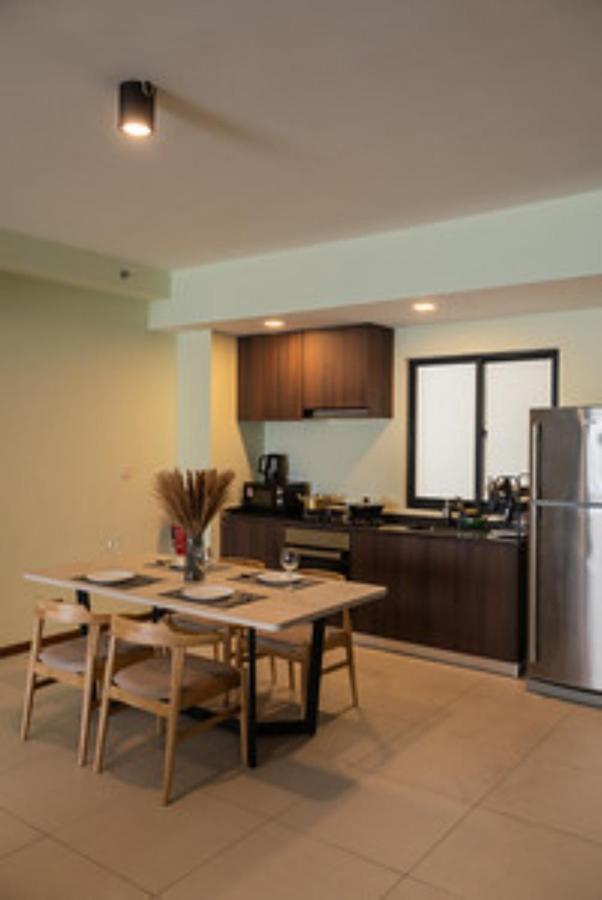 Deluxe Seaview Suite Twin Bed By The Only Bnb Tanjung Tokong Ngoại thất bức ảnh